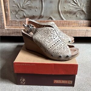 Pikolinos Benissa Wedge Sandals in Sand, US sz 8/Euro 39